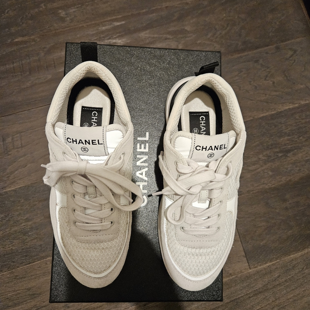 EXCELLENT CONDITION Chanel White Sneakers - Picture 5 of 7